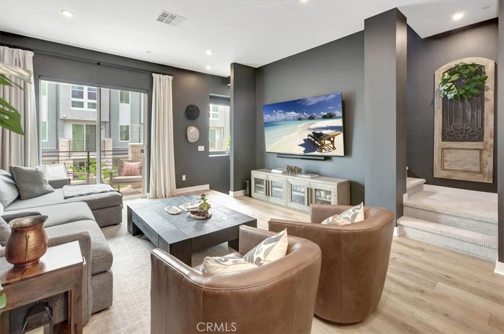 1810 W Bushell Street