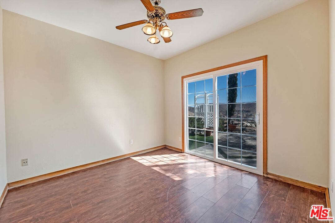 34880 Via Famero Dr