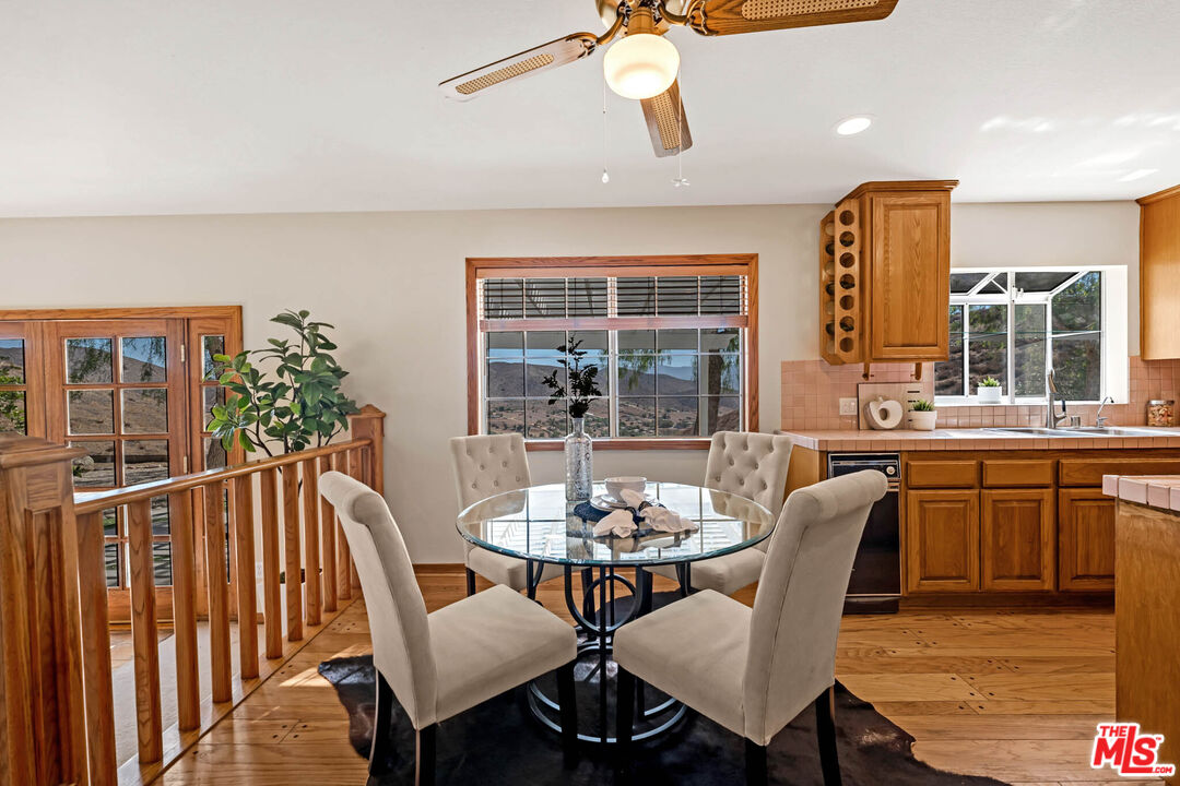 34880 Via Famero Dr