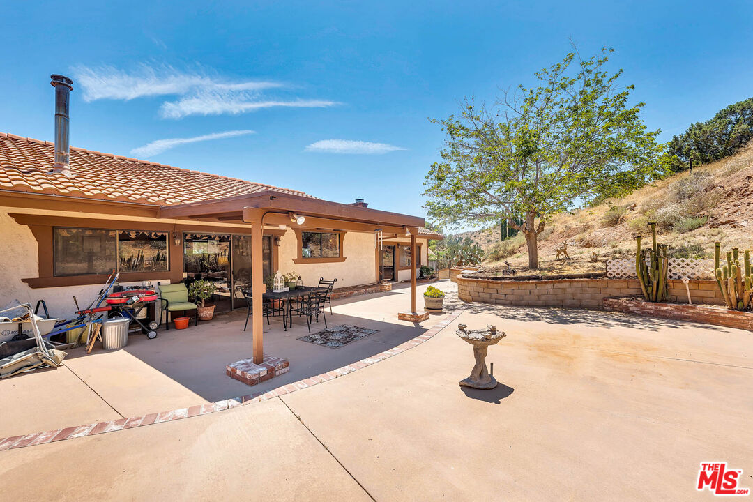 9235 Escondido Canyon Rd