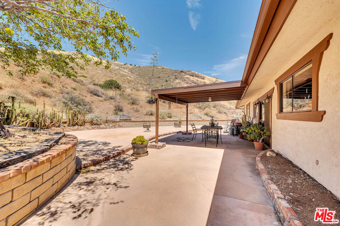 9235 Escondido Canyon Rd