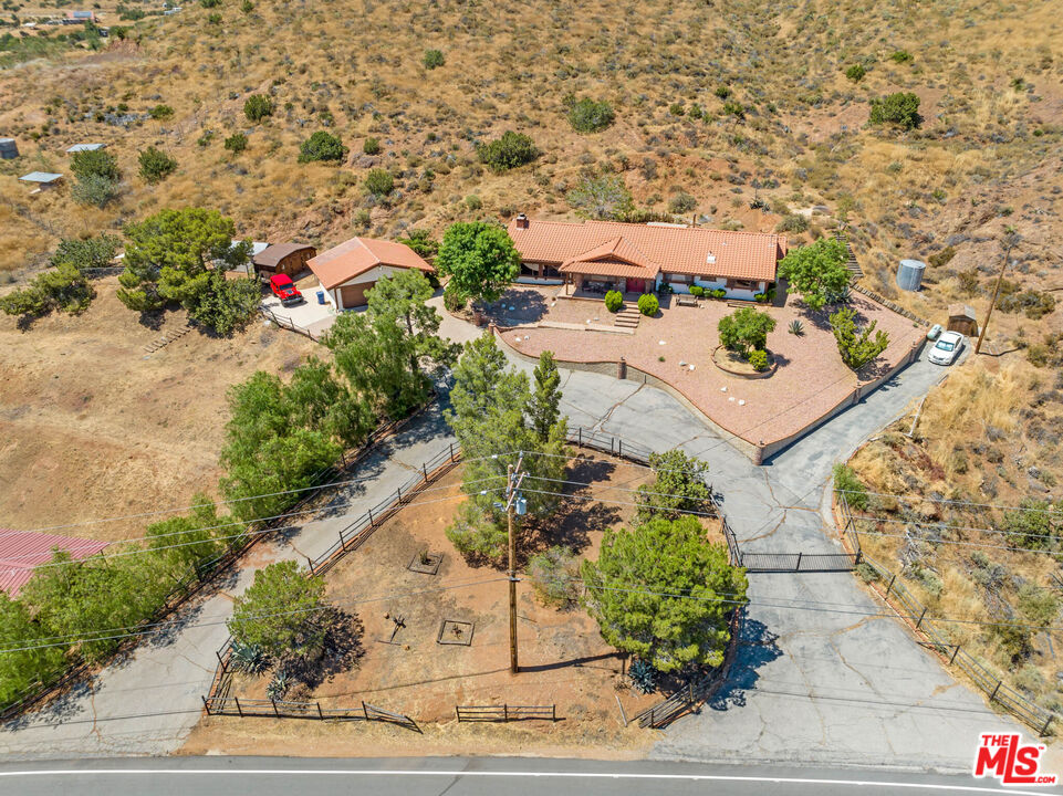 9235 Escondido Canyon Rd