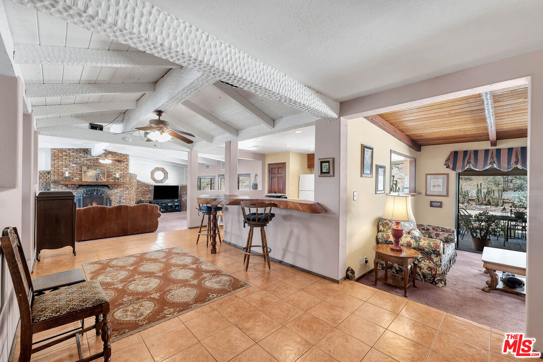 9235 Escondido Canyon Rd