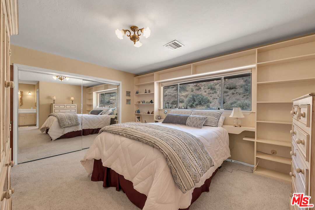9235 Escondido Canyon Rd