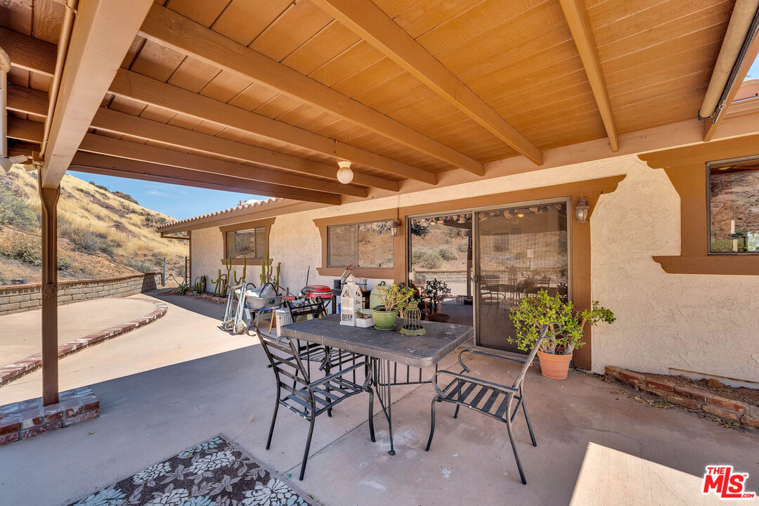 9235 Escondido Canyon Rd