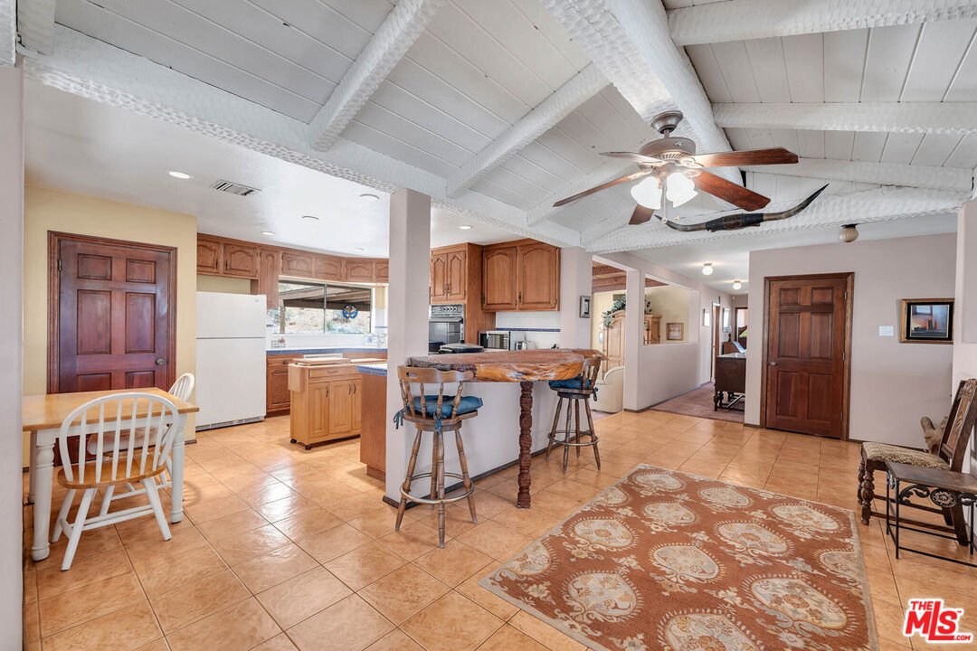 9235 Escondido Canyon Rd