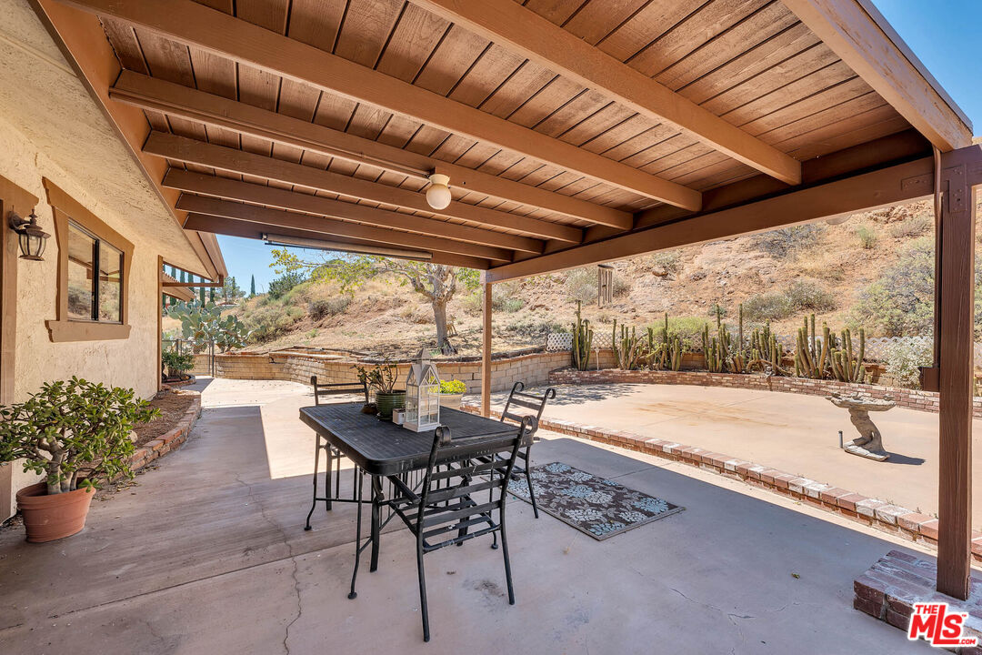 9235 Escondido Canyon Rd