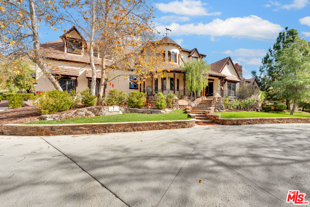 32140 Windrush Rd