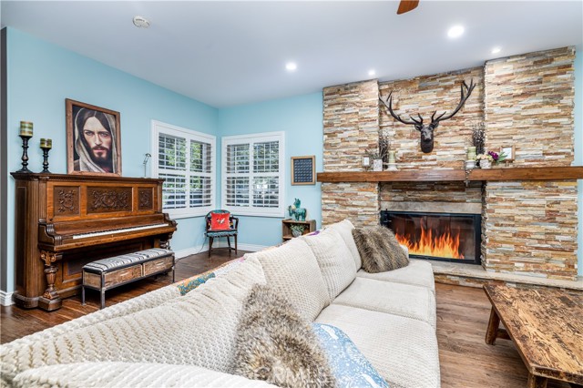21071 Placerita Canyon RD