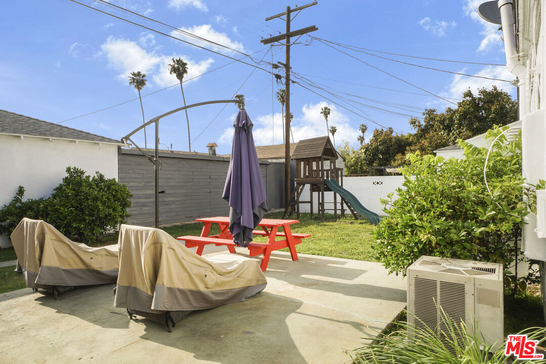 3877 Cherrywood Ave