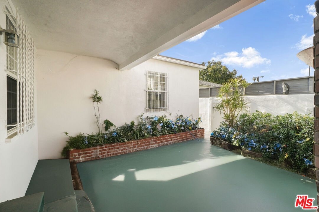 3877 Cherrywood Ave