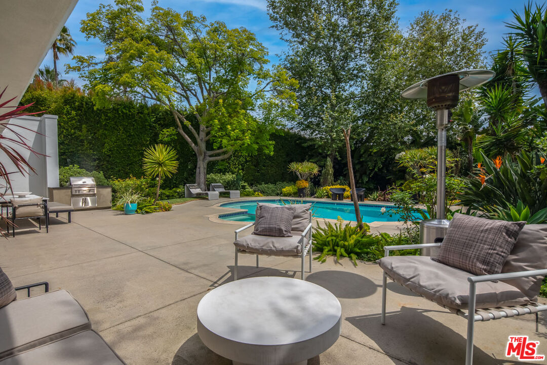 1954 Micheltorena St