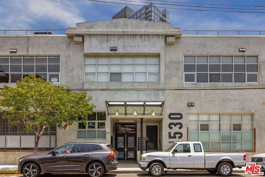 530 Molino St Unit: 213