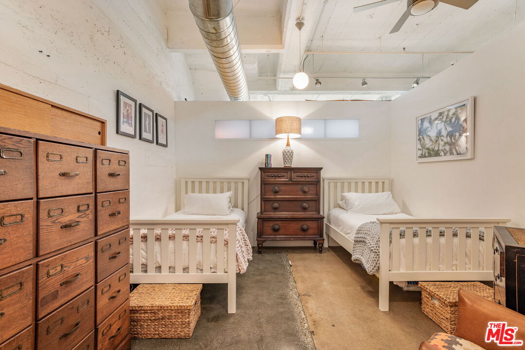 530 Molino St Unit: 213