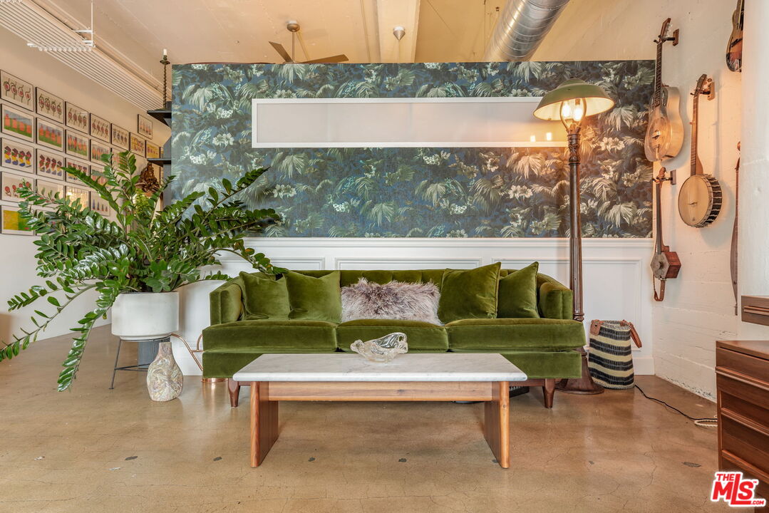 530 Molino St Unit: 213