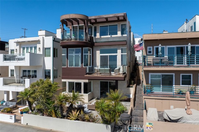 4308 The Strand