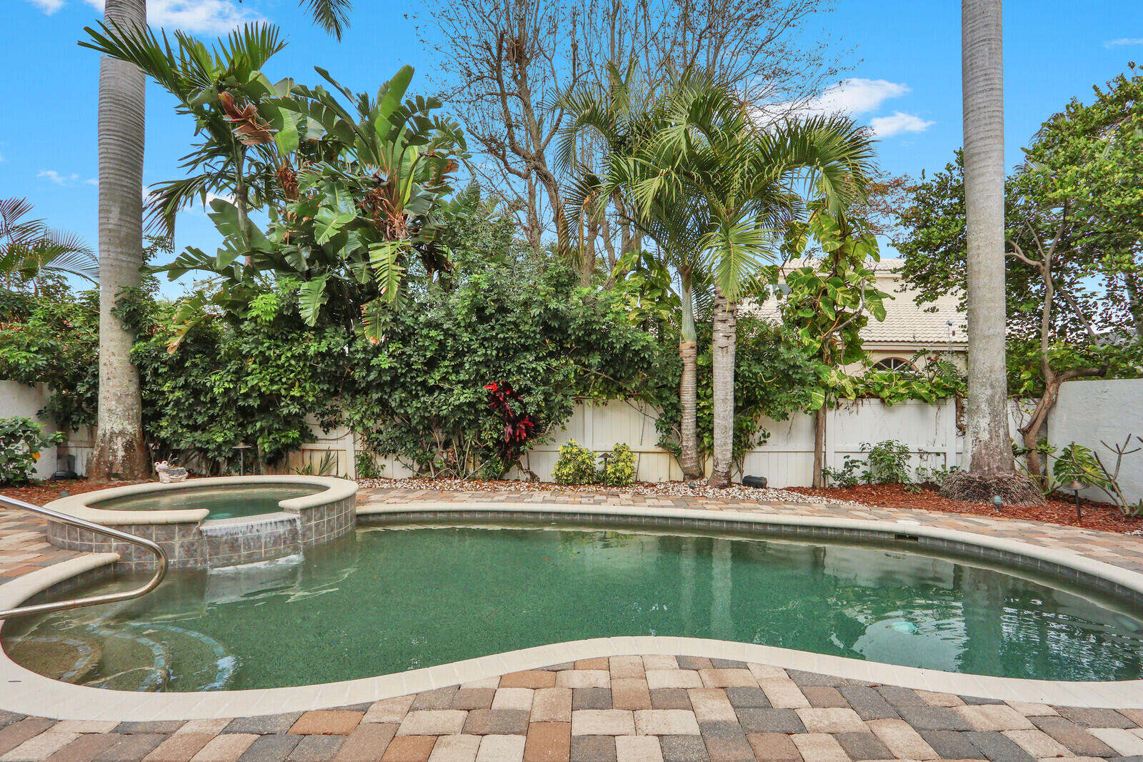 2063 Cezanne Rd