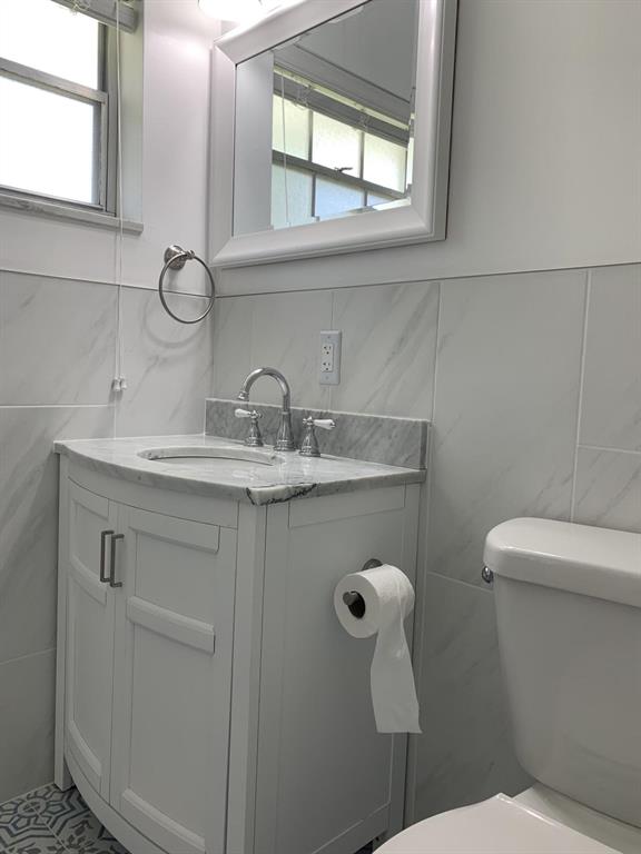 383 Evergreen Avenue