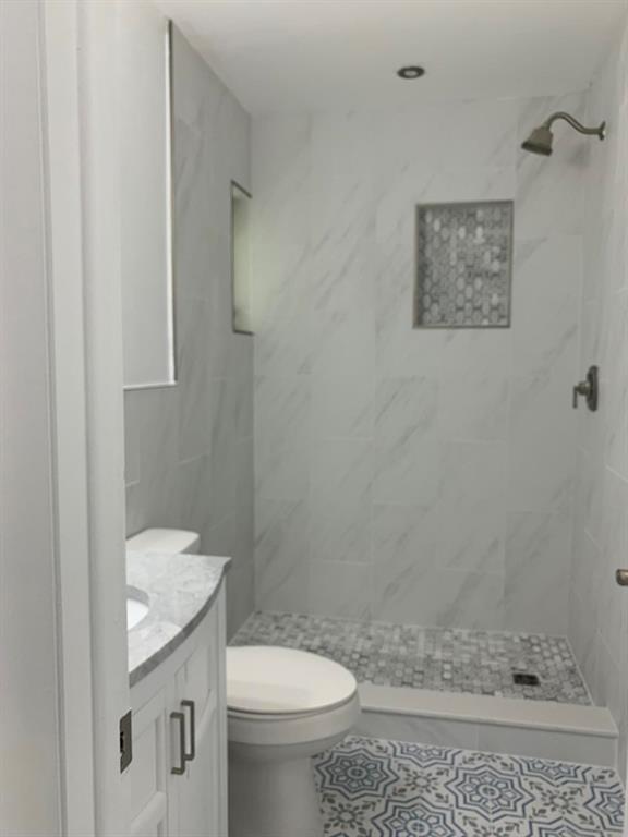 383 Evergreen Avenue