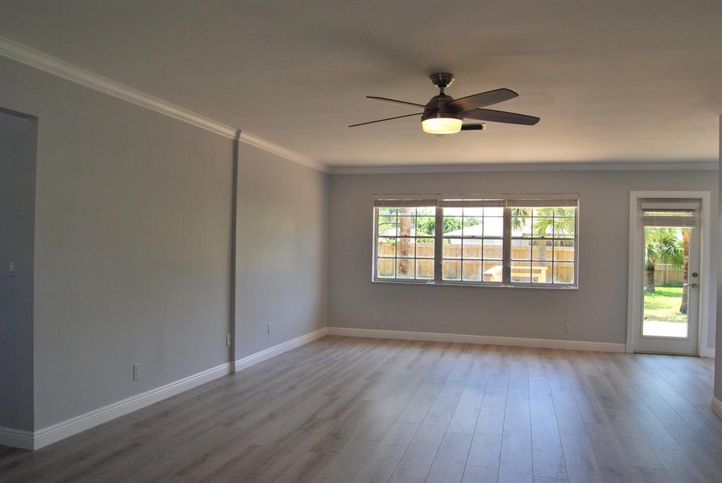 383 Evergreen Avenue