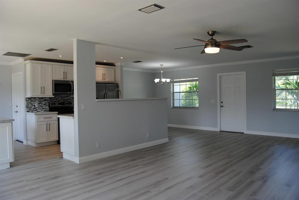 383 Evergreen Avenue