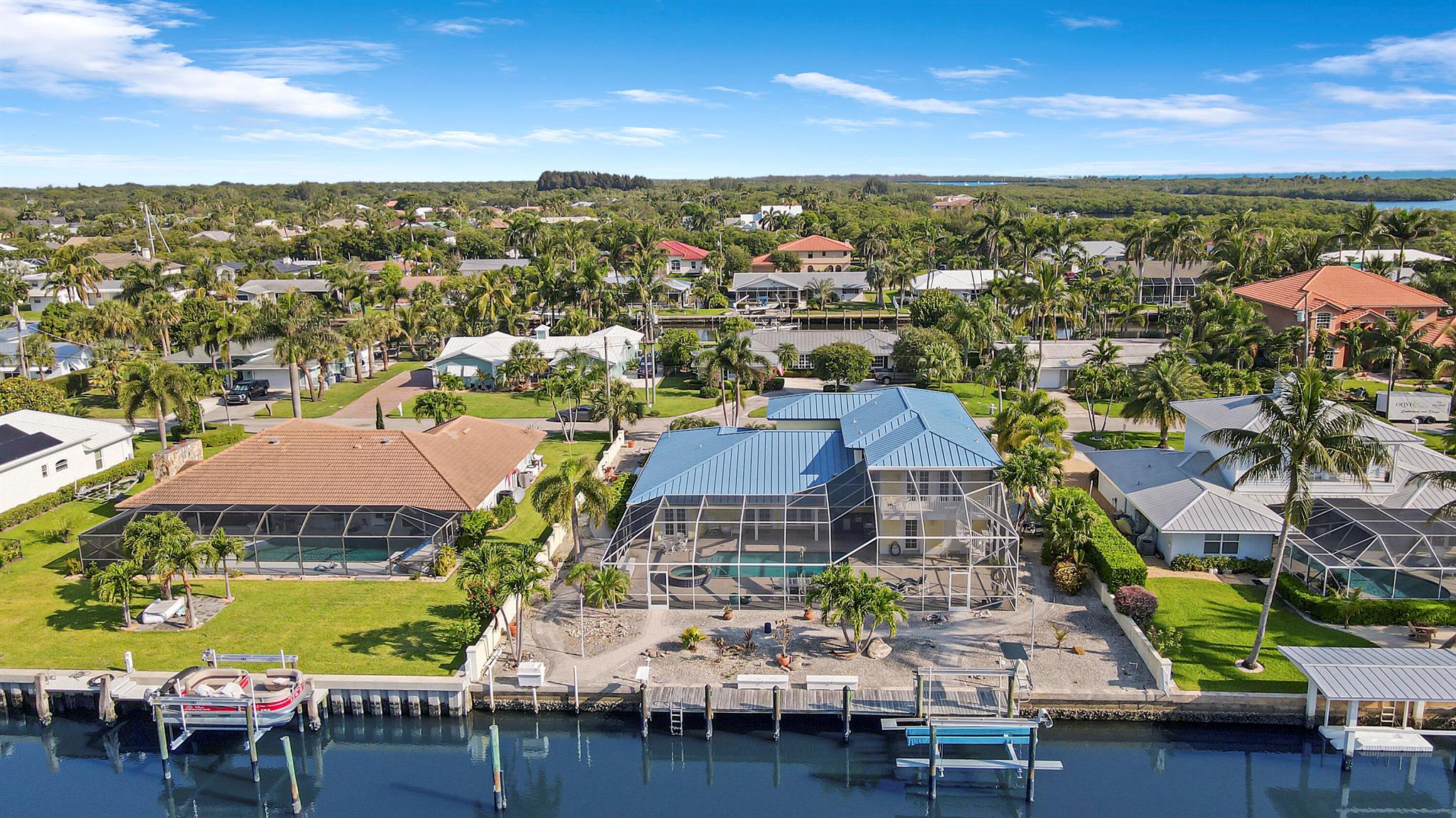 8538 SE Coconut Street