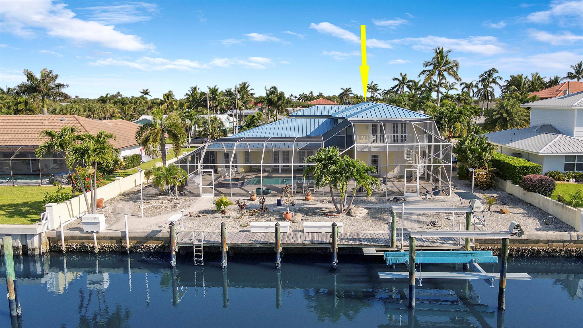 8538 SE Coconut Street