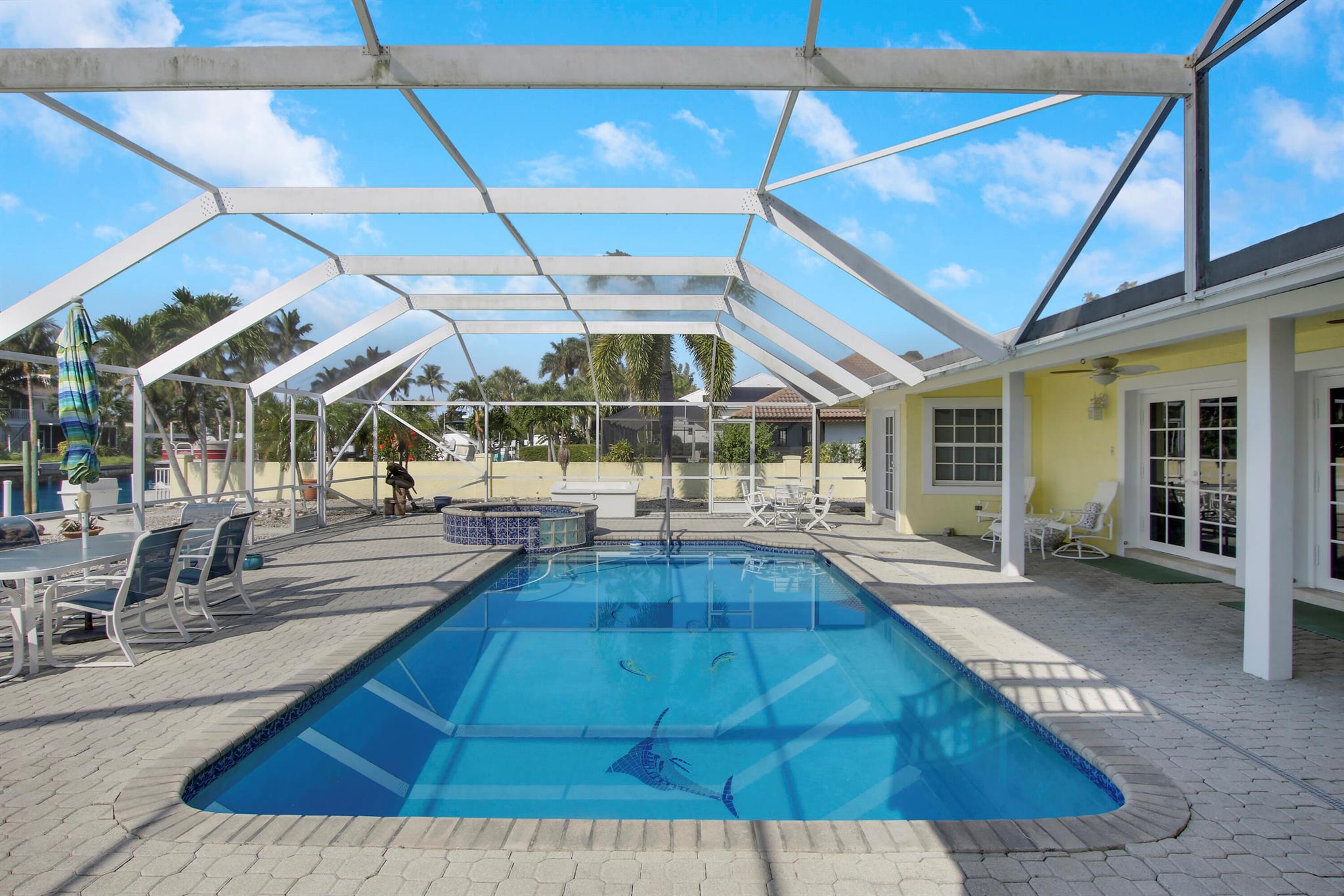 8538 SE Coconut Street