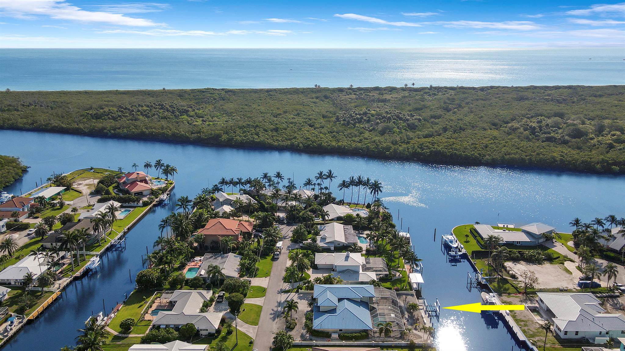 8538 SE Coconut Street