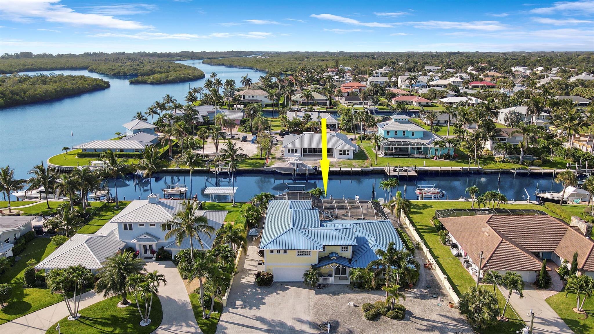 8538 SE Coconut Street