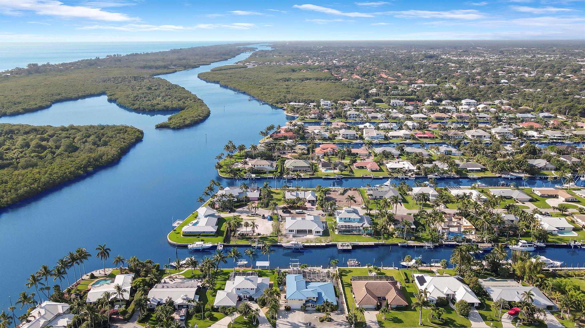 8538 SE Coconut Street