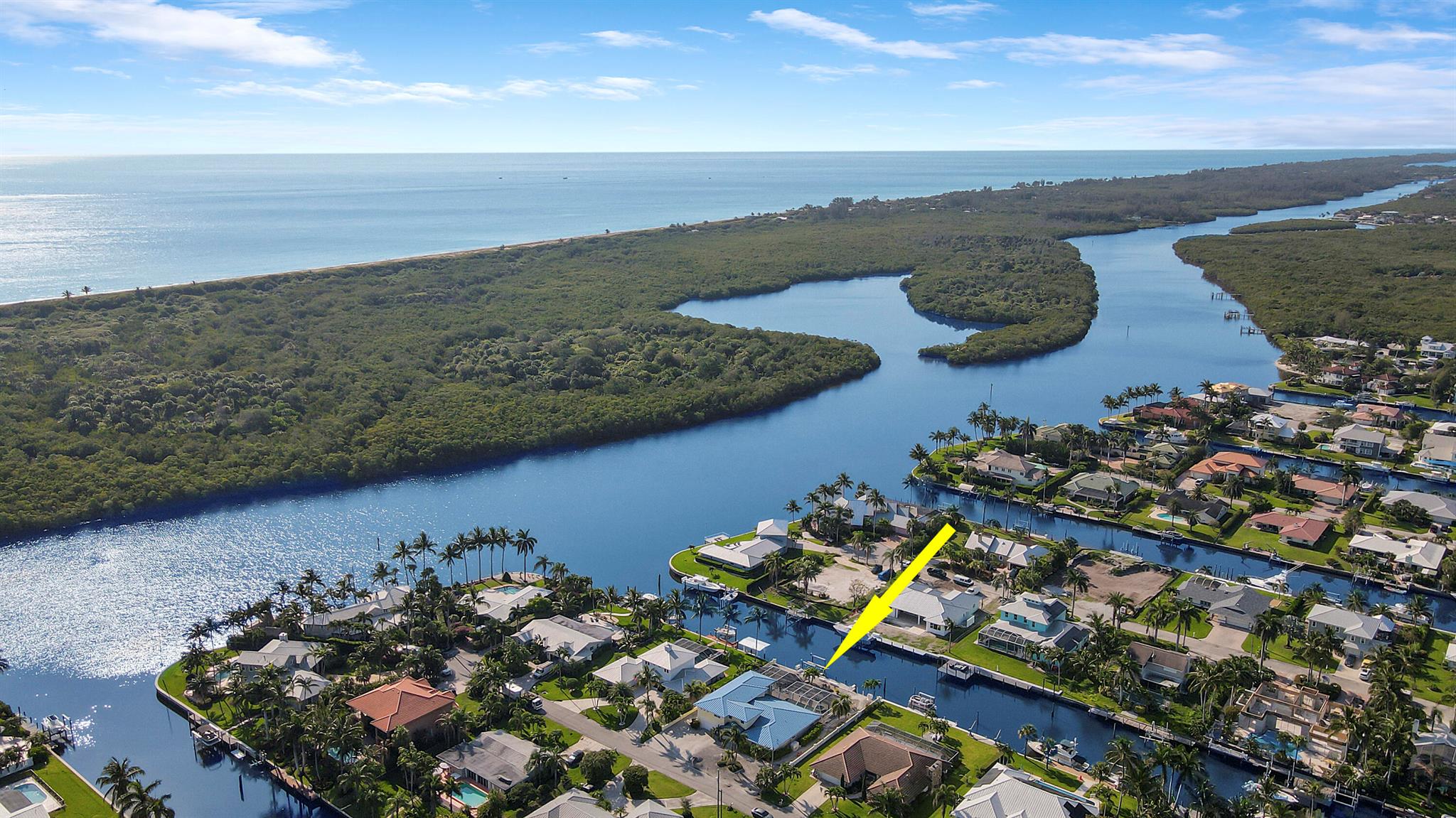 8538 SE Coconut Street