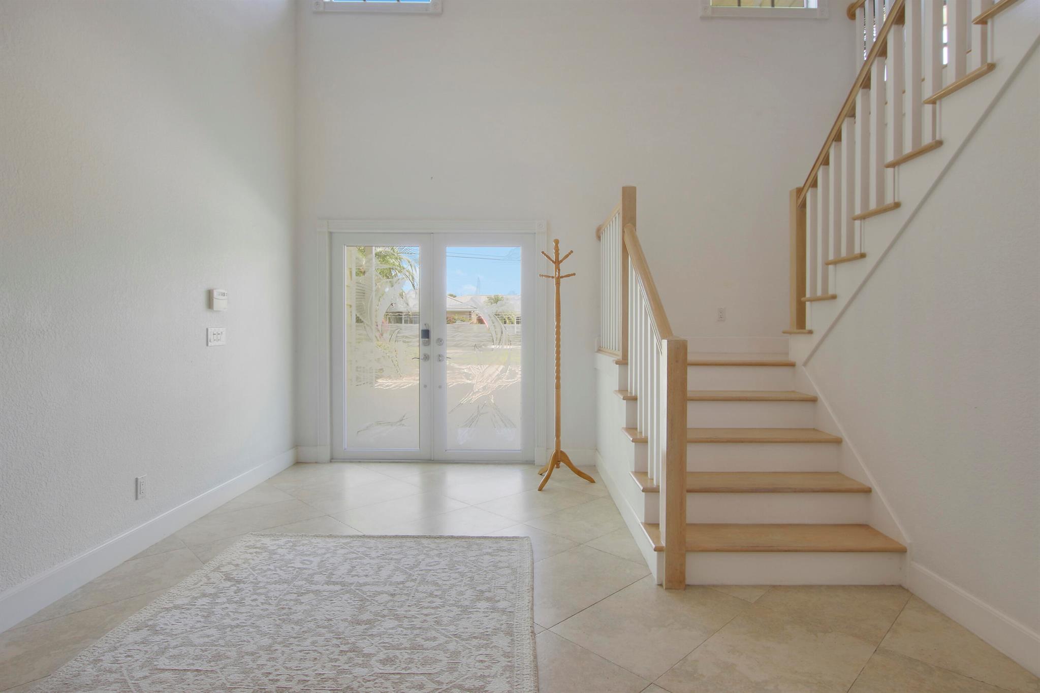 8538 SE Coconut Street