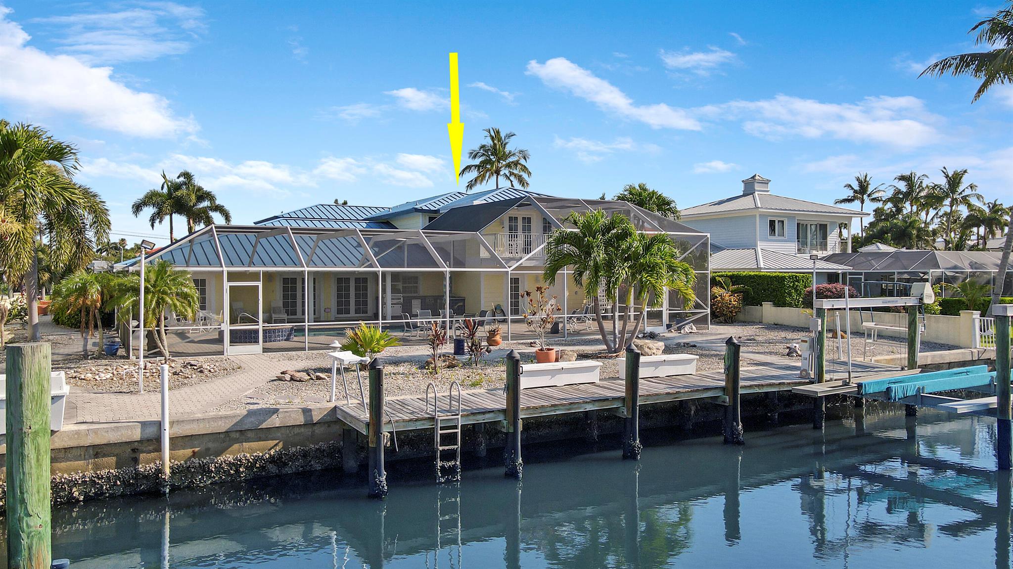 8538 SE Coconut Street