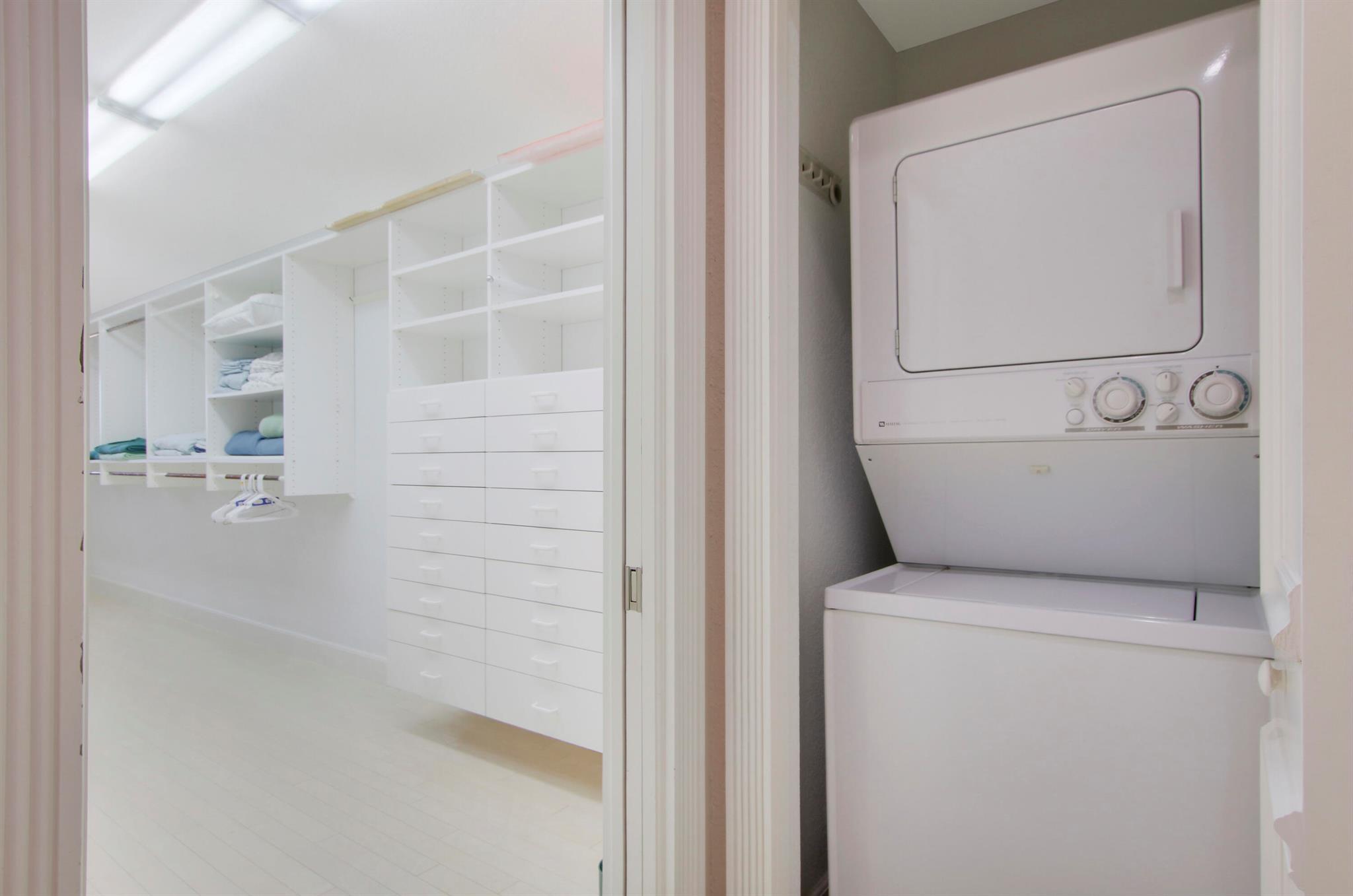 8538 SE Coconut Street