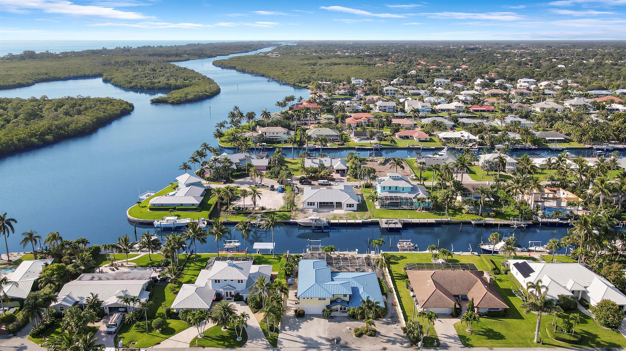 8538 SE Coconut Street