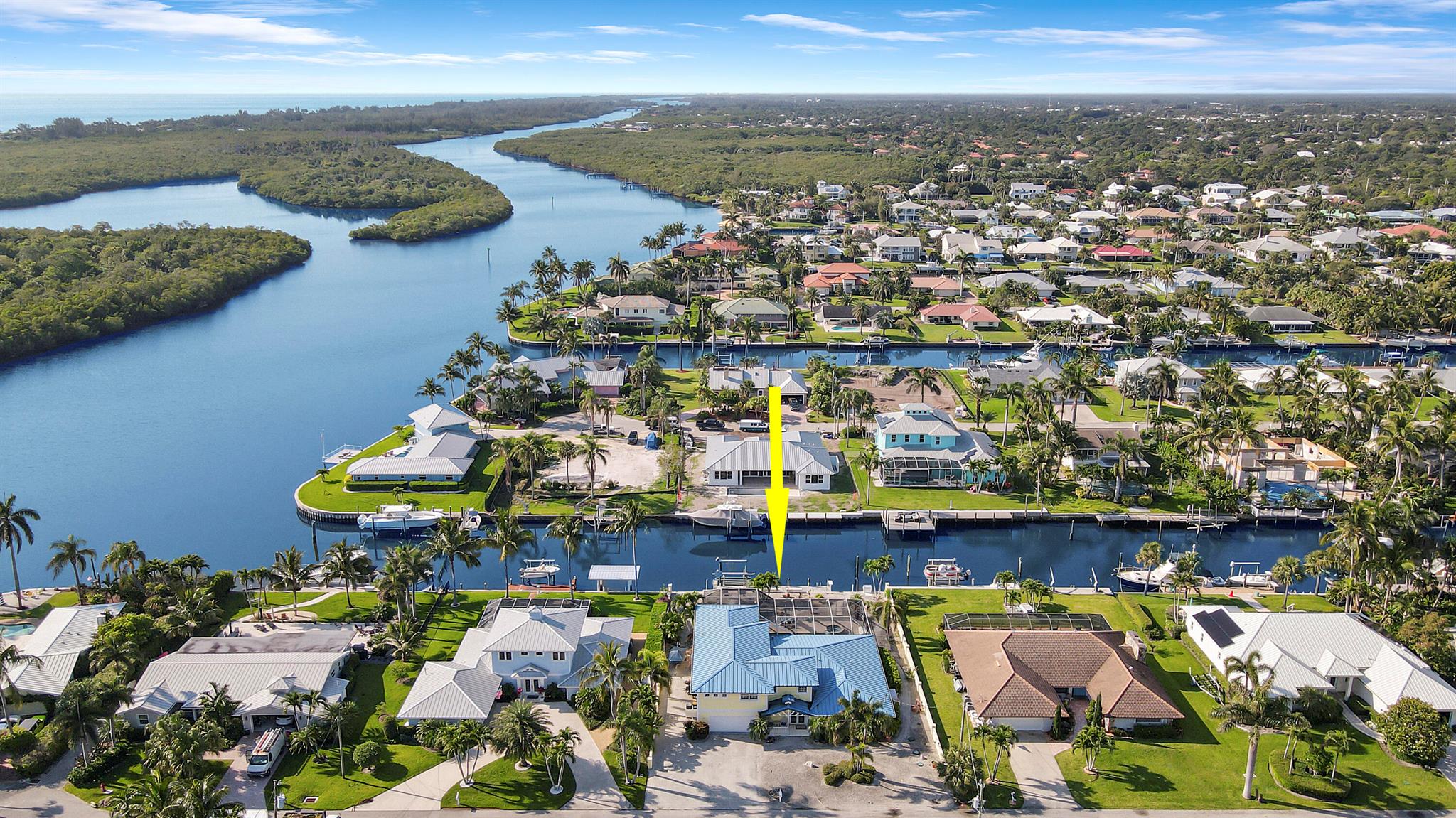 8538 SE Coconut Street