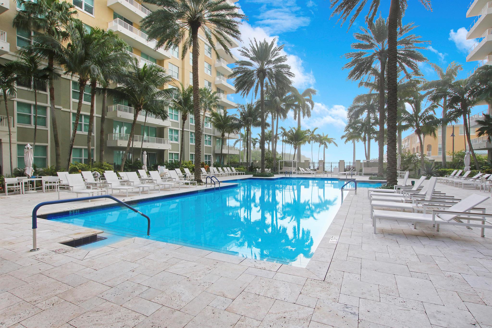 625 Casa Loma Boulevard 1107