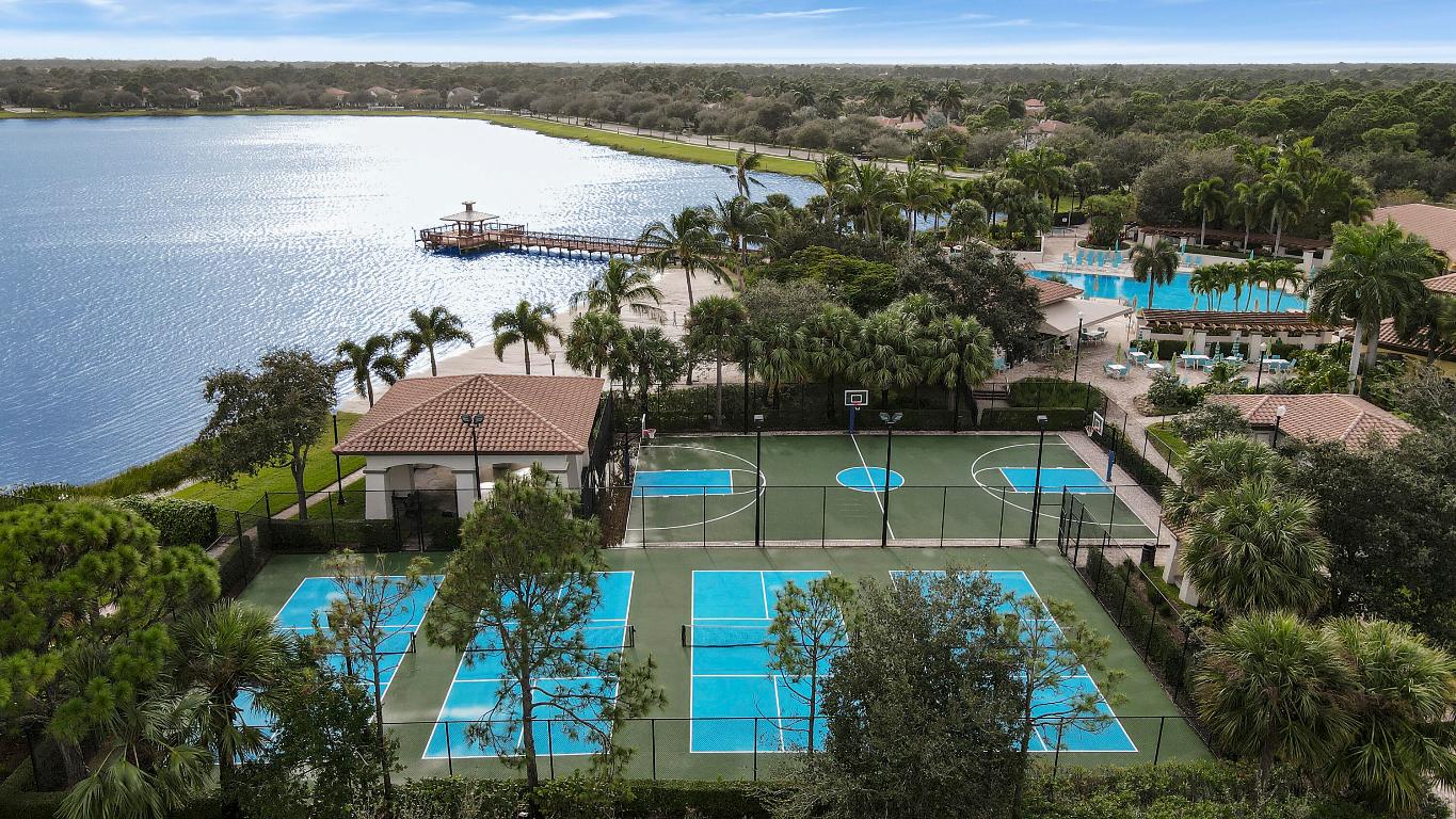 1133 Vintner Boulevard