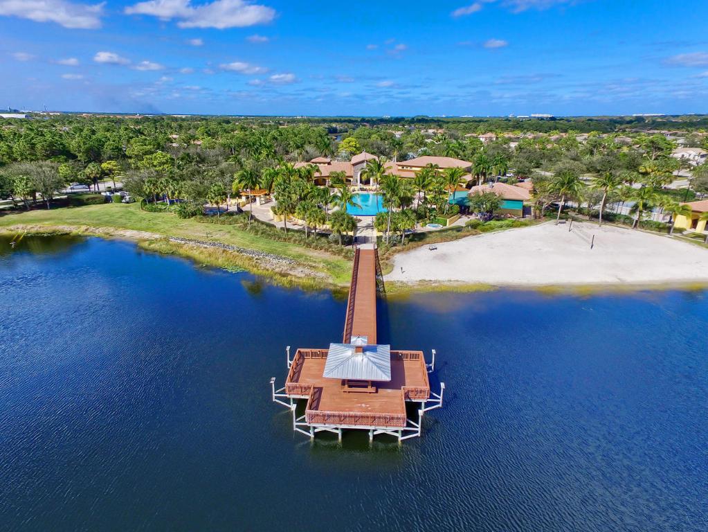 1133 Vintner Boulevard