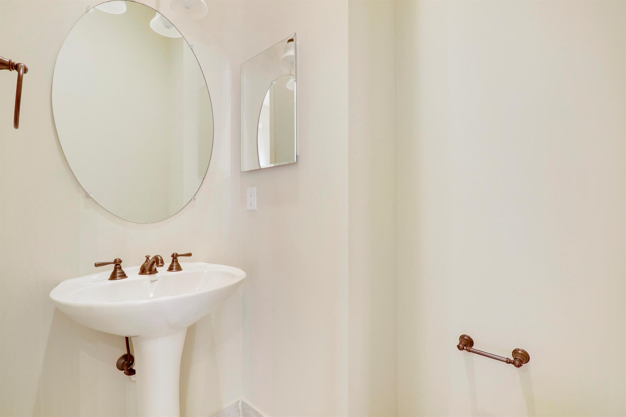 1133 Vintner Boulevard