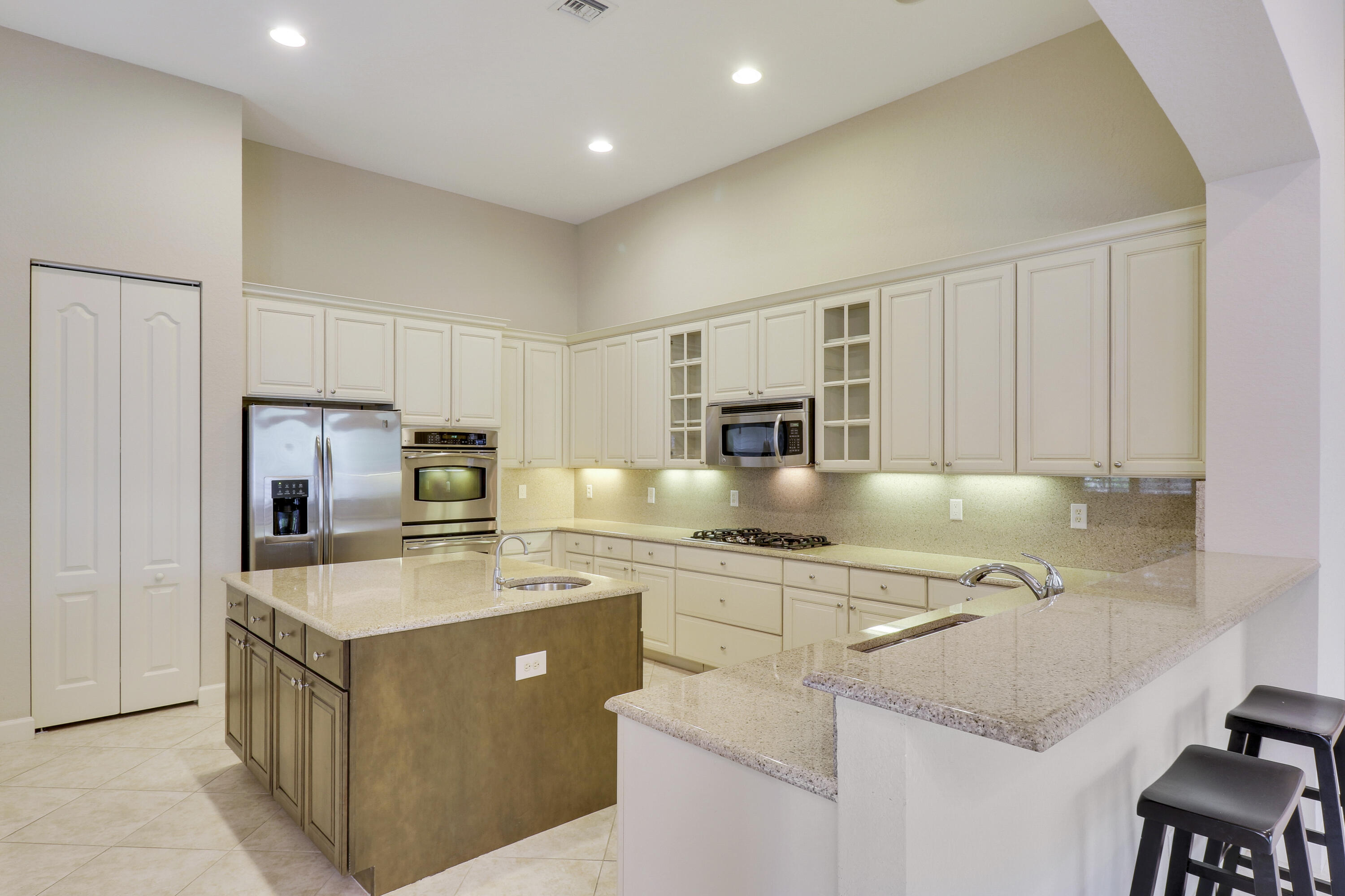 1133 Vintner Boulevard