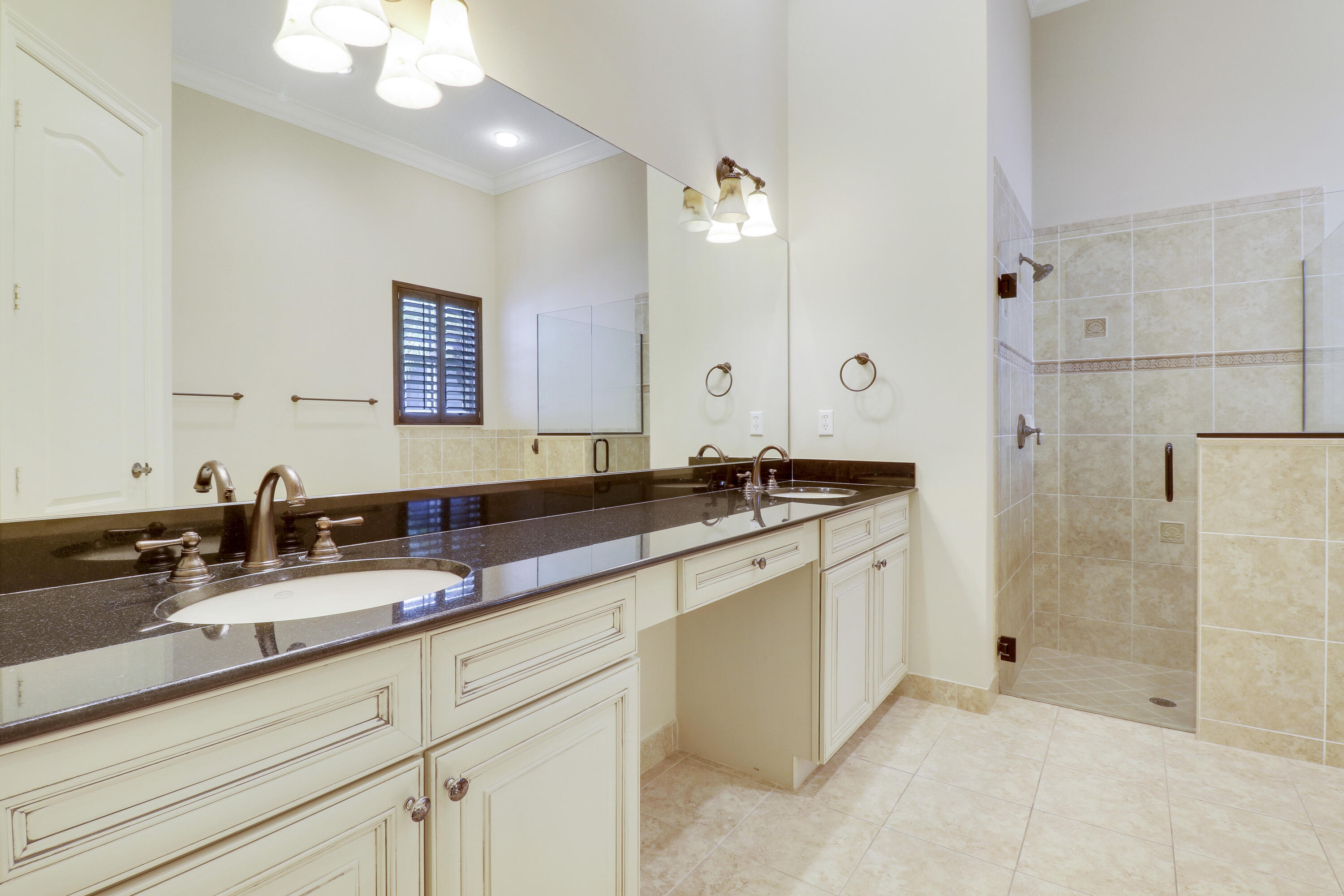 1133 Vintner Boulevard