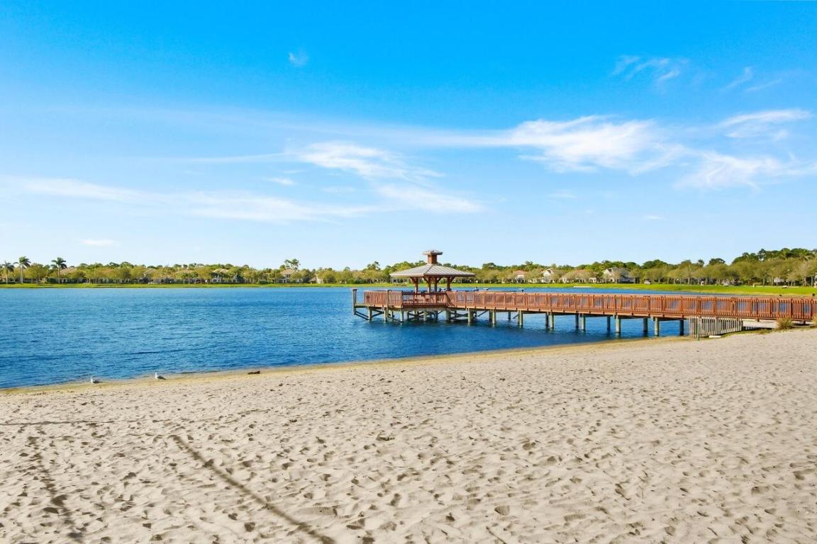 1133 Vintner Boulevard