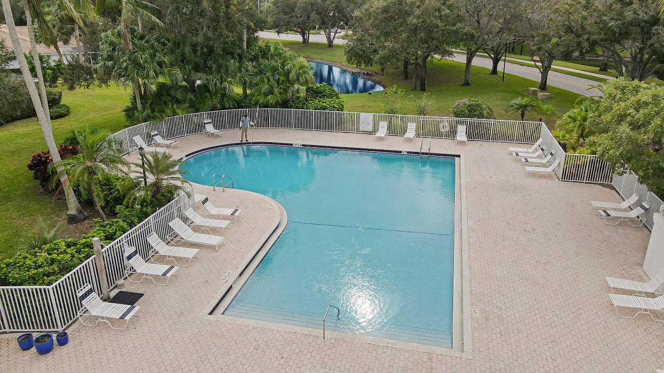 1602 Silverleaf Oak Court