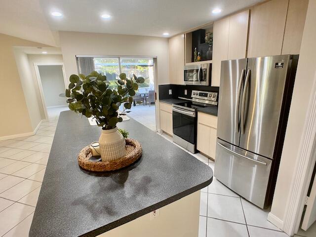 1602 Silverleaf Oak Court