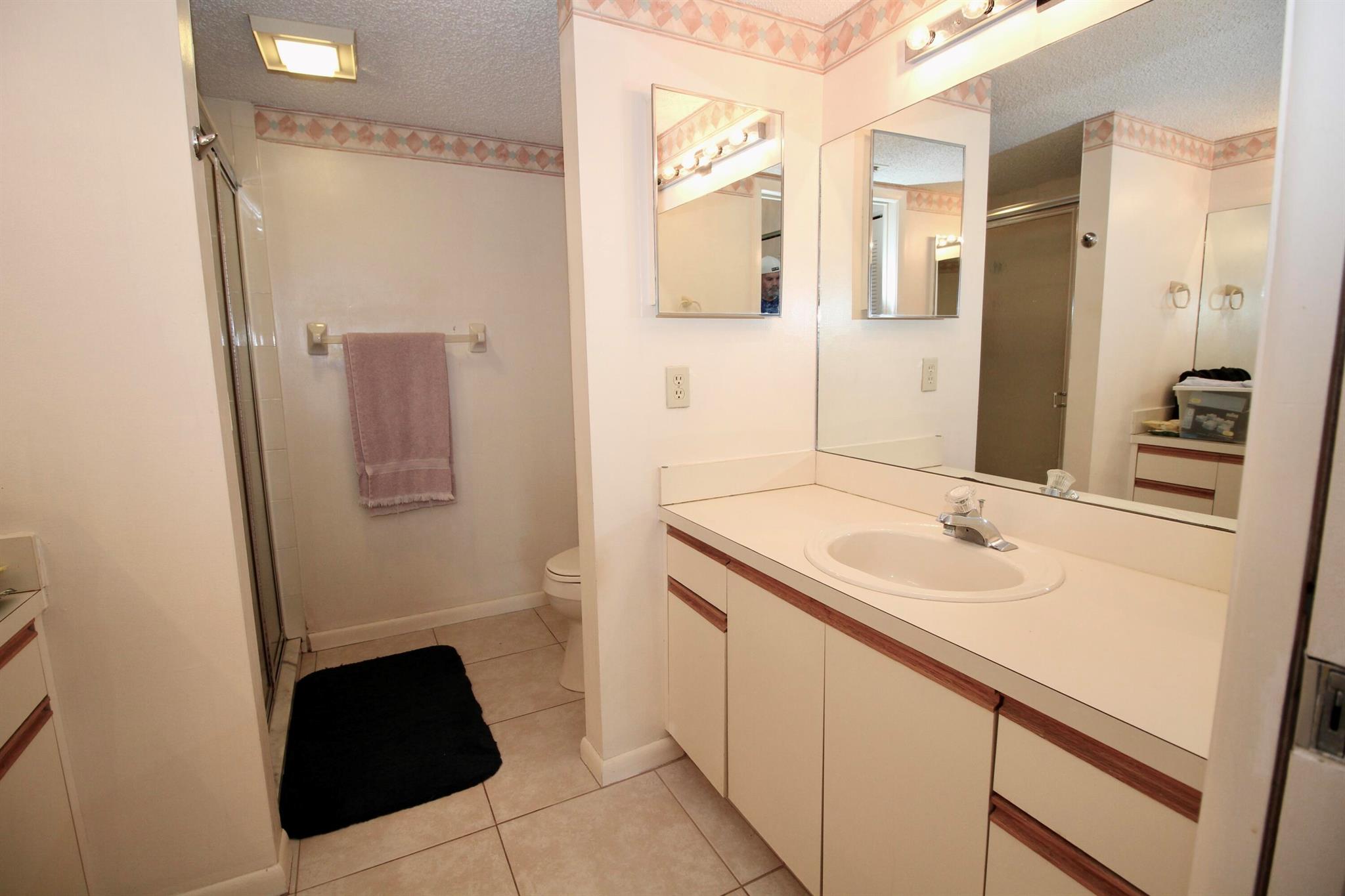 6531 SE Federal Highway K-105