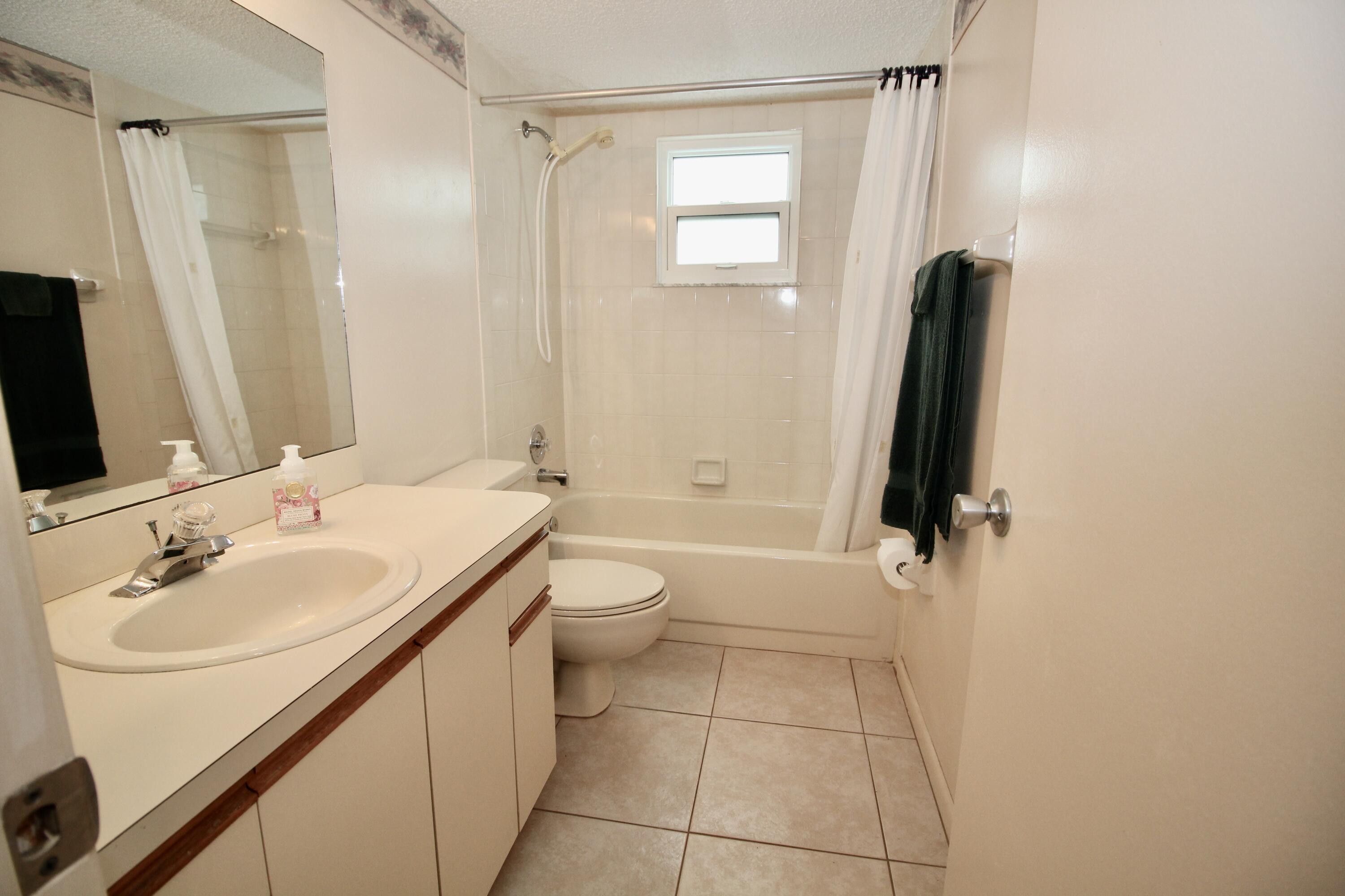 6531 SE Federal Highway K-105