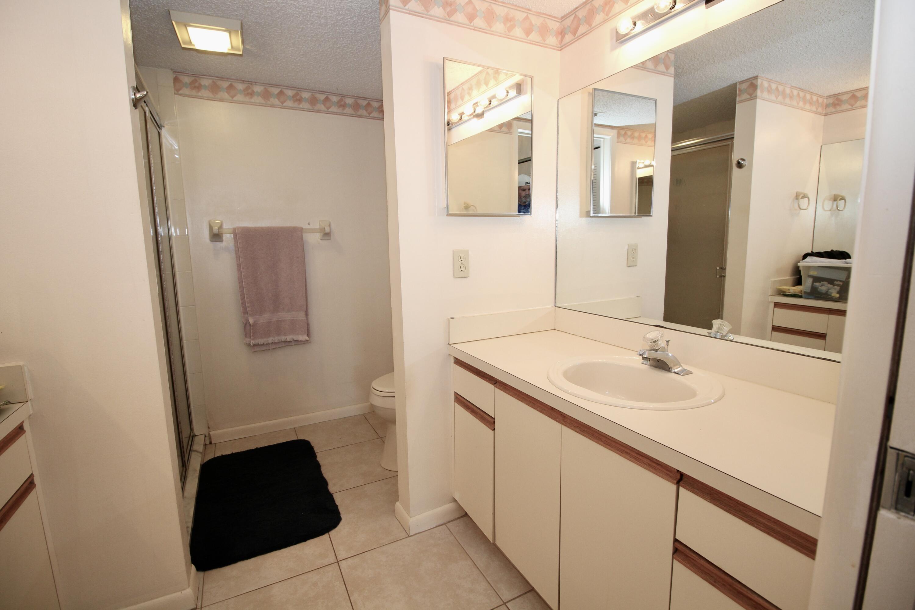 6531 SE Federal Highway K-105