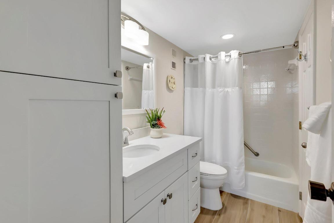 336 Golfview Road 914